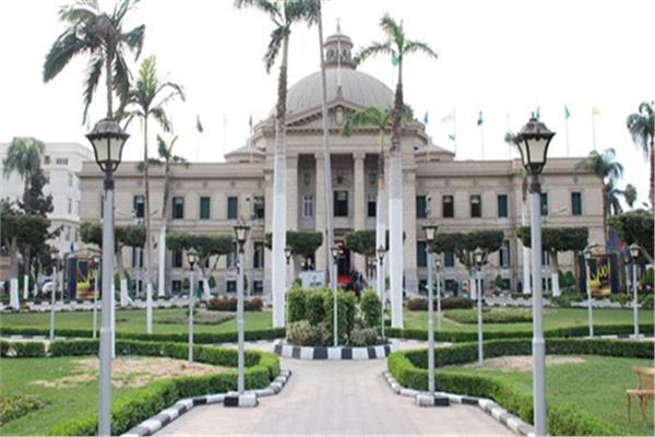 جامعة القاهرة 