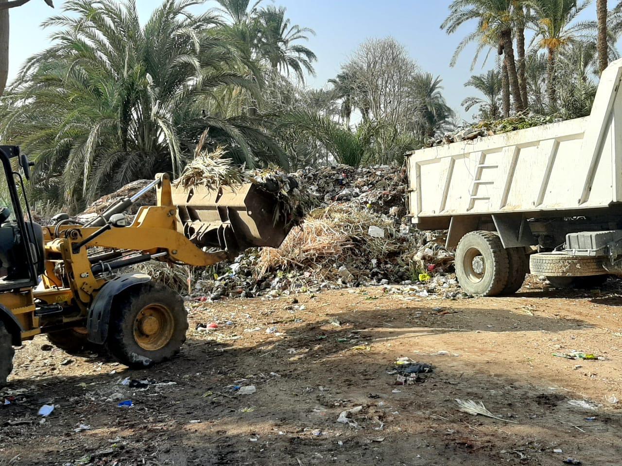 رفع القمامة من شوارع الفيوم