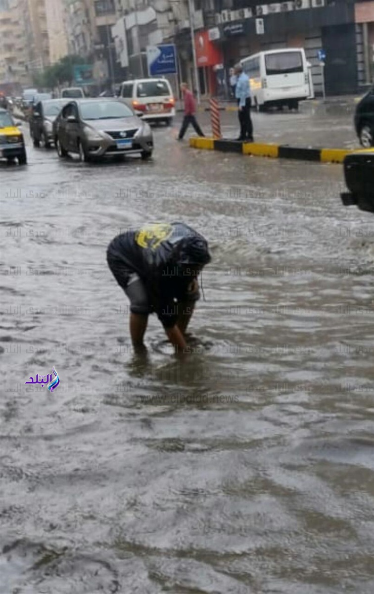 هطول أمطار بغزارة في الإسكندرية