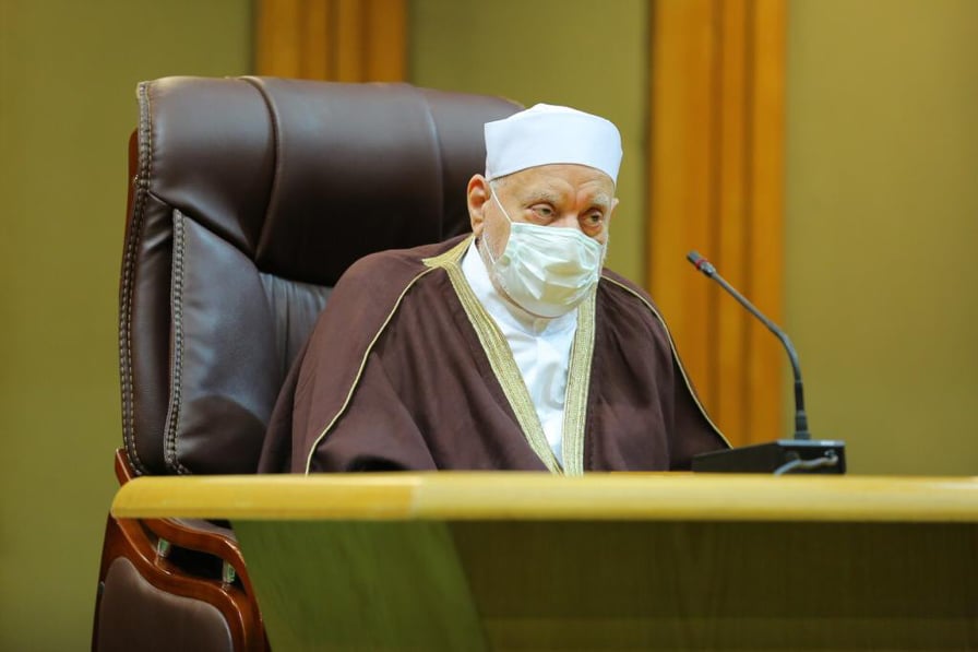 احمد عمر هاشم
