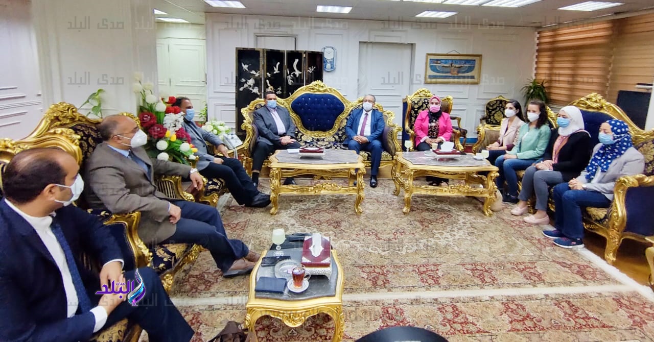 اللواء هشام آمنة محافظ البحيرة