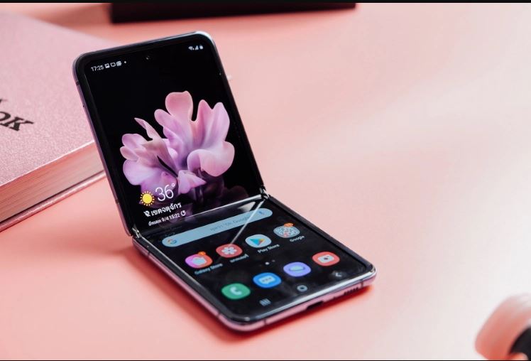 هاتف Galaxy Z Flip