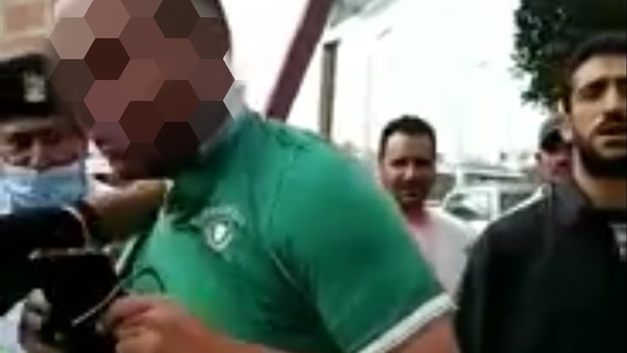 الفعلة مختلقة.. نجل عم الطبيب المتهم بفعل فاضح داخل ميكروباص