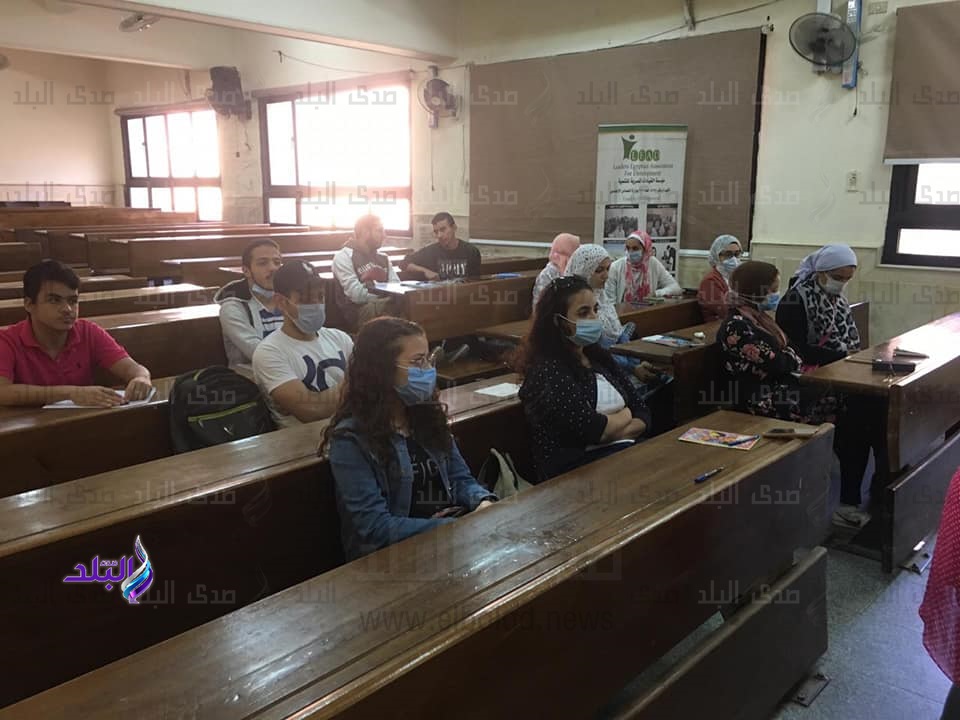 كلية تجارة عين شمس 