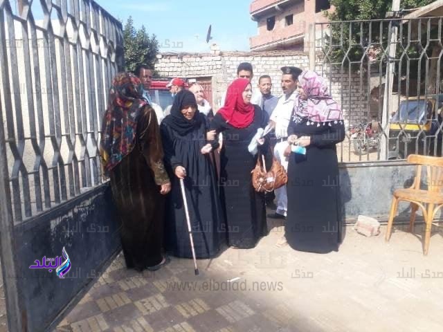 السيدات اثناء الانتخابات