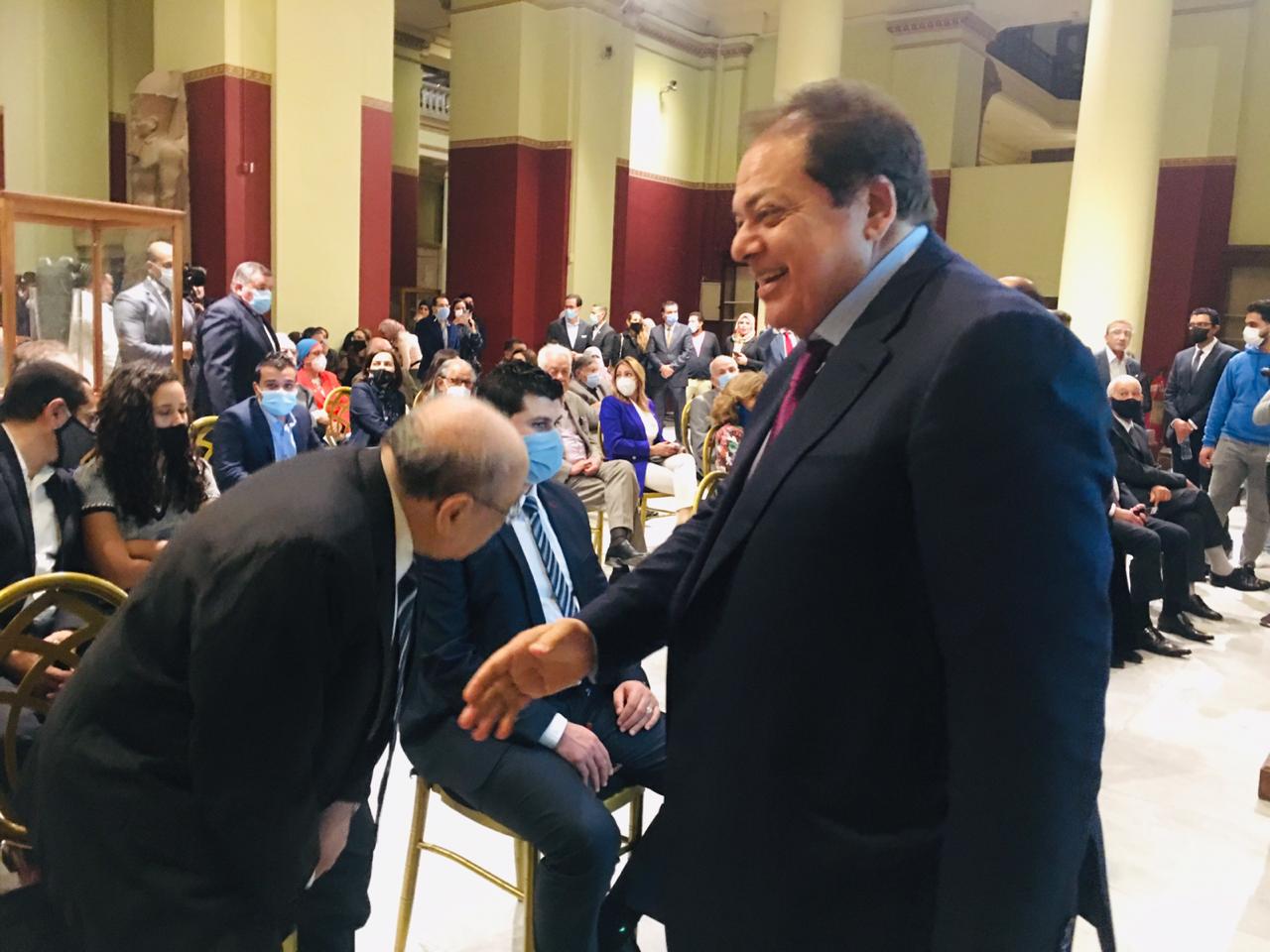 النائب محمد أبو العينين