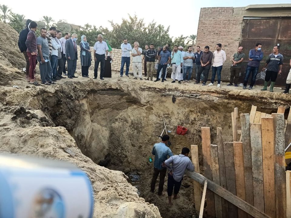 مياه القليوبية : إصلاح عطل خط المياه الرئيسى المغذى للخانكة