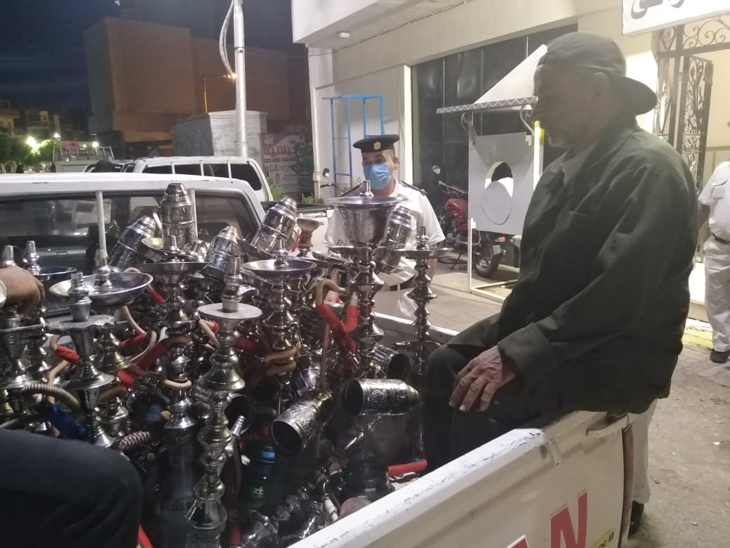 ضبط ٤١ ارجيلة بحملة مرافق مكبرة على مقاهي الأقصر