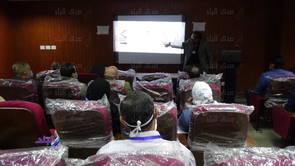جانب من الدورة 