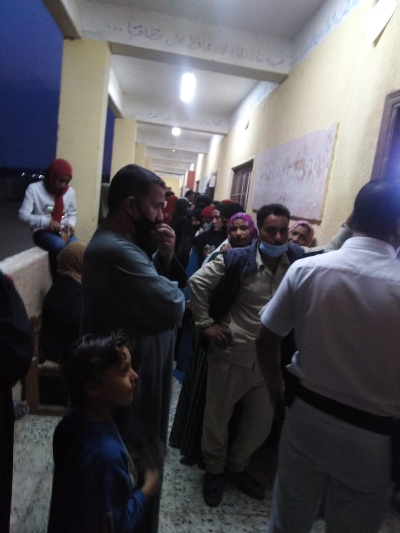 إقبال الناخبين للتصويت في انتخابات مجلس النواب 