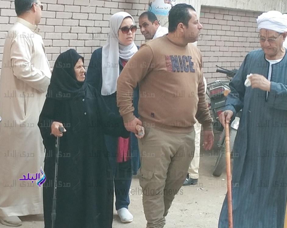 مشاهد لا تنسى من أمام اللجان الانتخابية بالشرقية