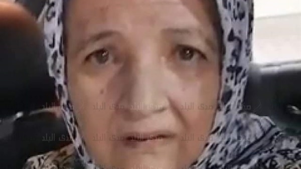 الأم