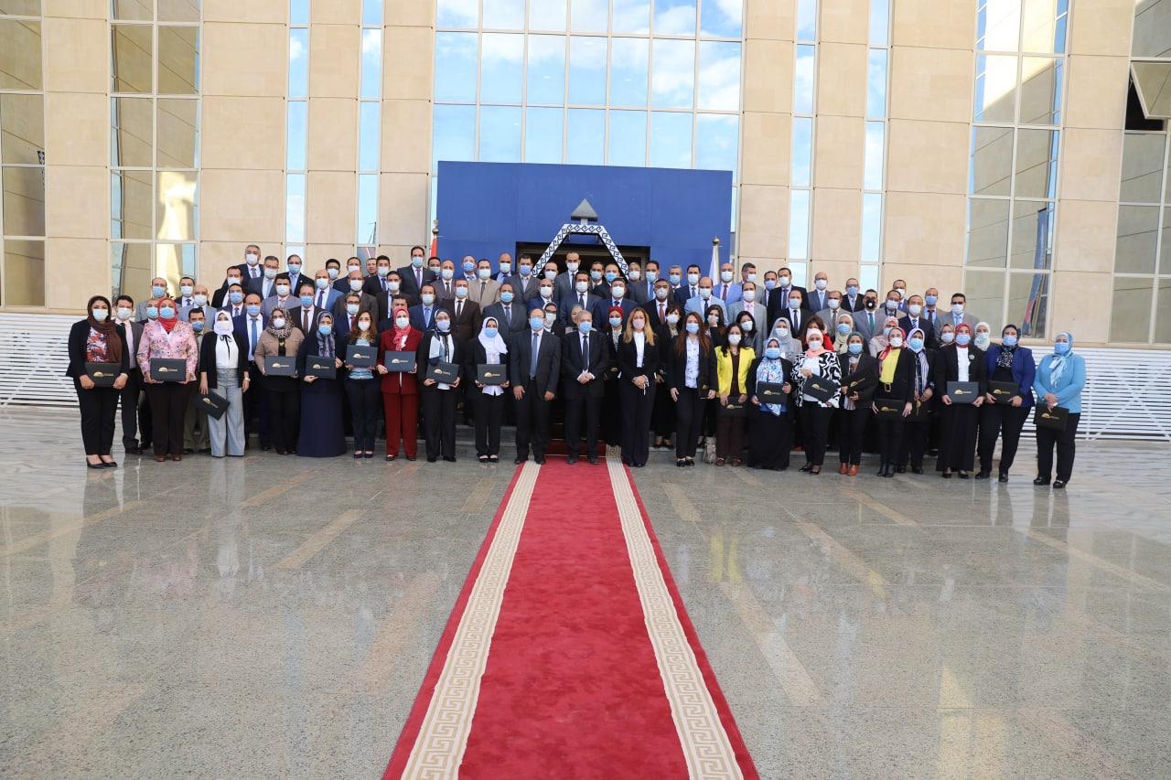 تخرج الدفعة الثانية من برنامج تدريب مستشاري هيئة الدولة
