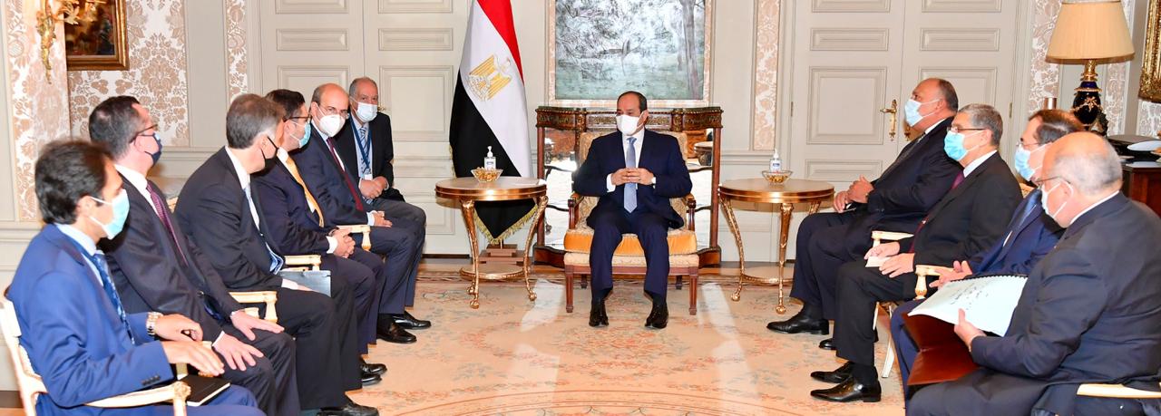 الرئيس السيسي يلتقى وزير الطاقة اليونانى