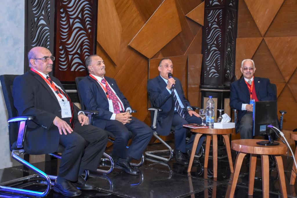 محافظ الإسكندرية يشدد على الالتزام بالاجراءات الإحترازية محافظ الإسكندرية يشدد على الالتزام بالاجراءات الإحترازية
