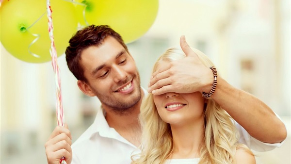 دراسة تنصح البنات بالإرتباط