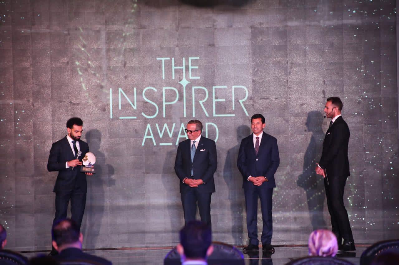 محمد صلاح ووزير الرياضة وعمرو الجنايني