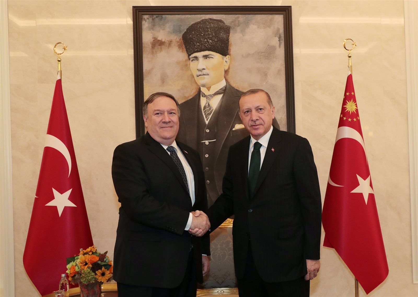أردوغان ووزير الخارجية الأمريكي مايك بومبيو