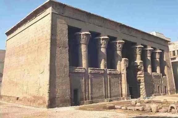 معبد إسنا 