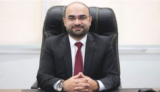 الكاتب الصحفي احمد صبري 