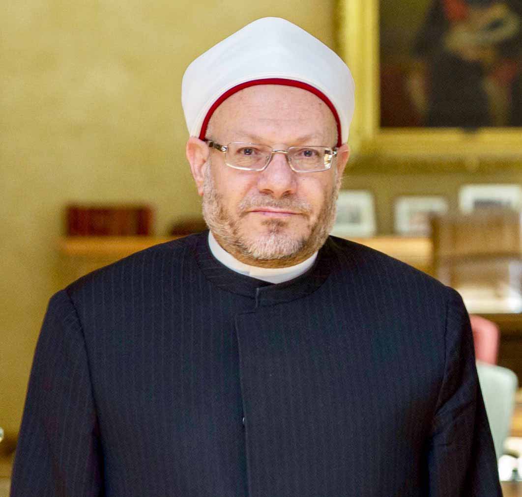 مفتي الجمهورية : يجوز للمسلم العمل في الكنيسة