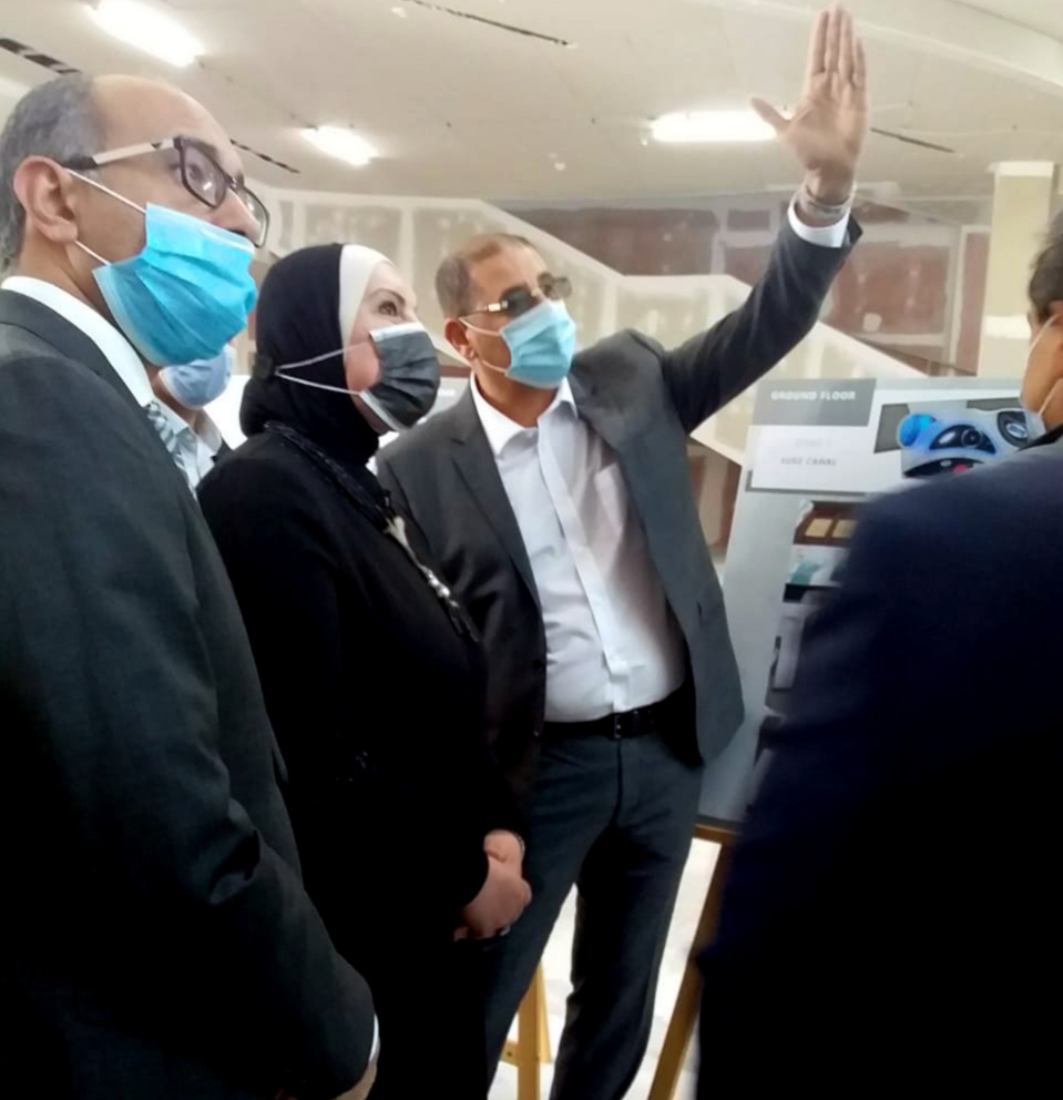 زيارة وزيرة التجارة للامارات 