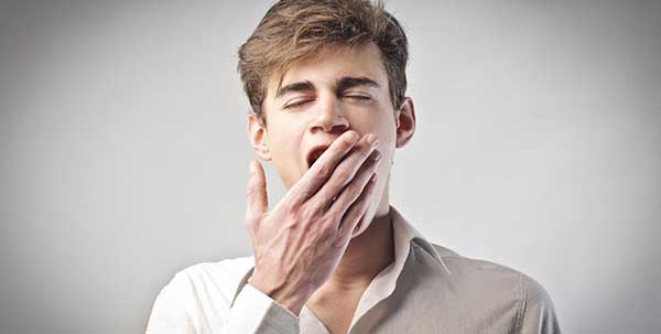 أمين الفتوى يوضح علاج كثرة التثاؤب أثناء الصلاة