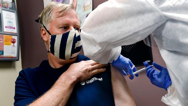 تطعيم المتطوعين بلقاح كورونا