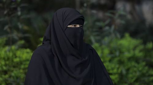 مستفيدة من مبادرة أبو العينين بشأن التصالح في مخالفات البناء