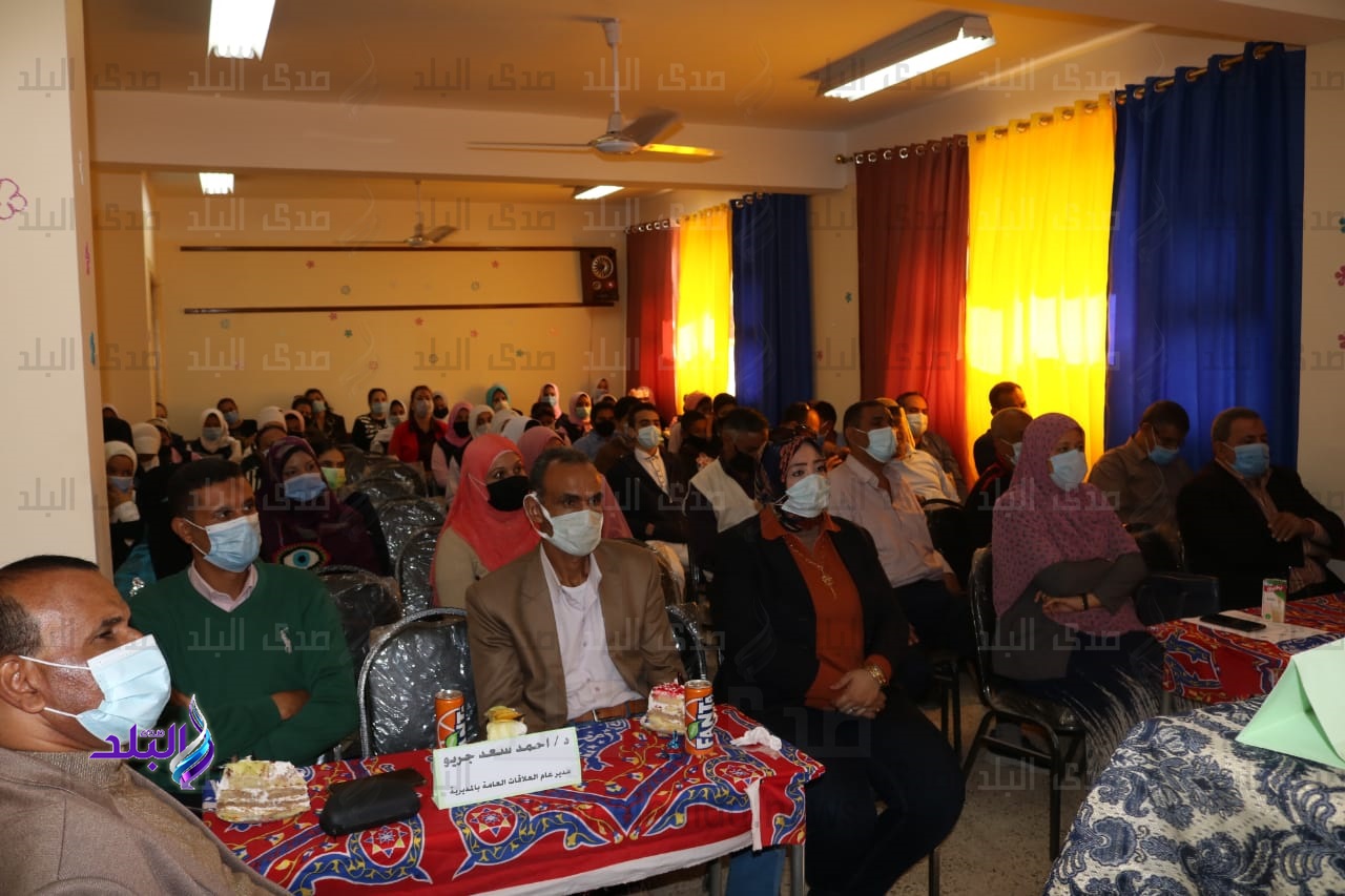 جانب من القافلة الطبية