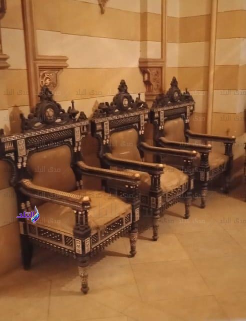 طقم انتريه جلست عليه  الإمبراطورة أوجيني