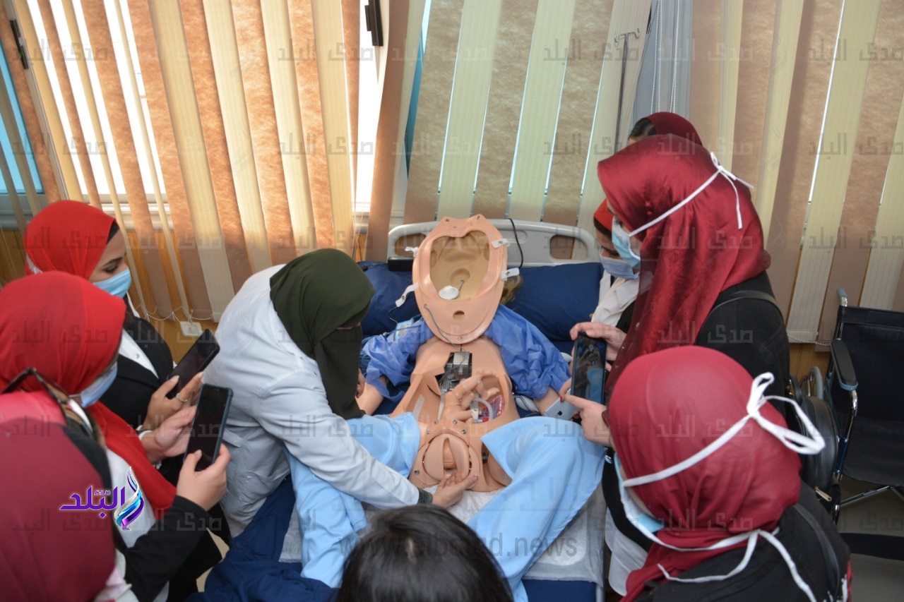 طلاب جامعة دمياط