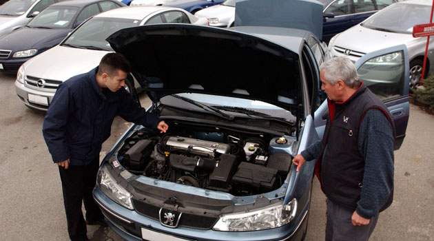 5 نصائح هامة قبل شراء سيارة مستعملة جديدة