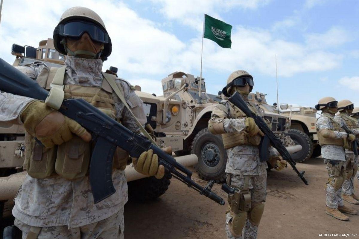 رويترز: السعودية تسعى لإقامة منطقة عازلة مع اليمن