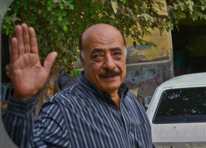 فايق عزب 