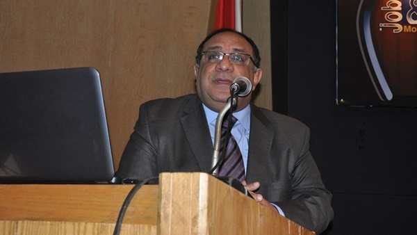 رئيس جامعة حلوان 