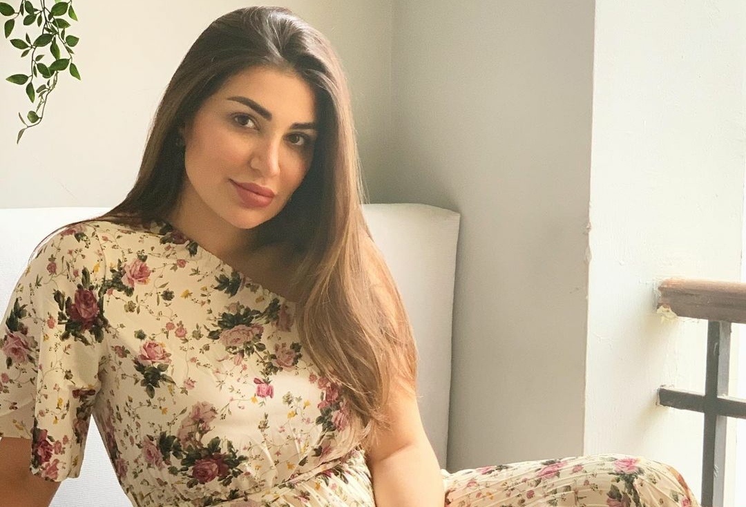 سارة نخلة