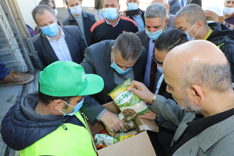 محافظ المنوفية يتفقد قافلة مساعدات صندوق تحيا مصر