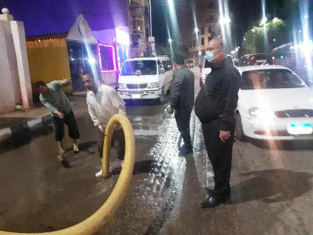 عقب سقوط الأمطار..تكثيف أعمال رفع تراكمات مياة الأمطار 