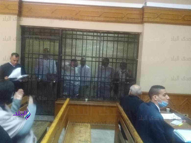 المتهمين بقتل فتاة المعادي في قفص الاتهام