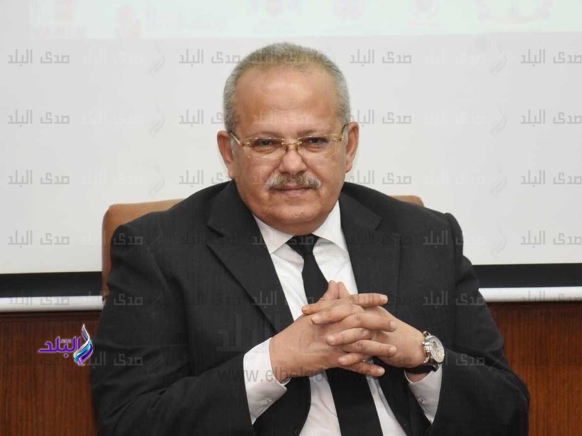 رئيس جامعة القاهرة