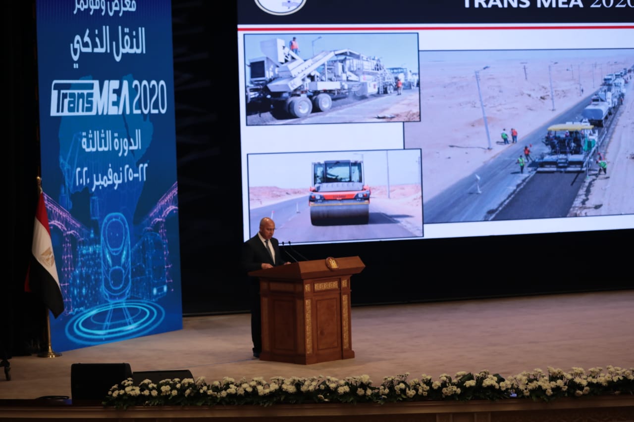 وزير النقل يستعرض إنجازات الوزارة 