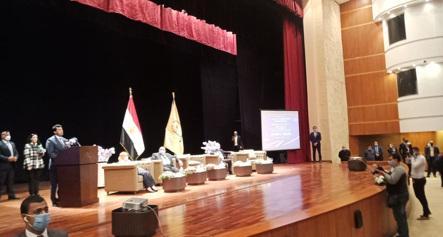 رئيس جامعة حلوان 