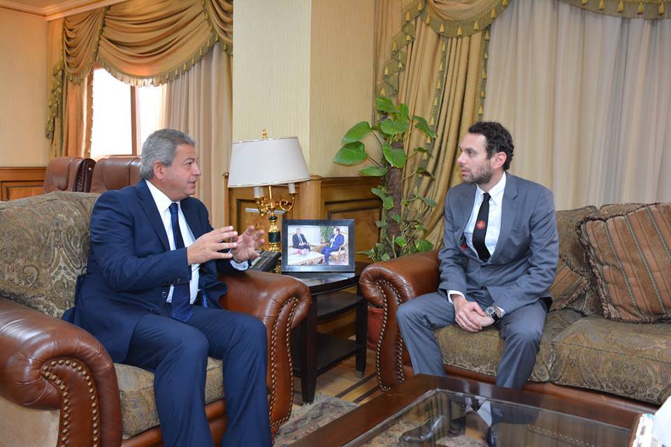 خالد عبدالعزيز مع عمرو فهمى 