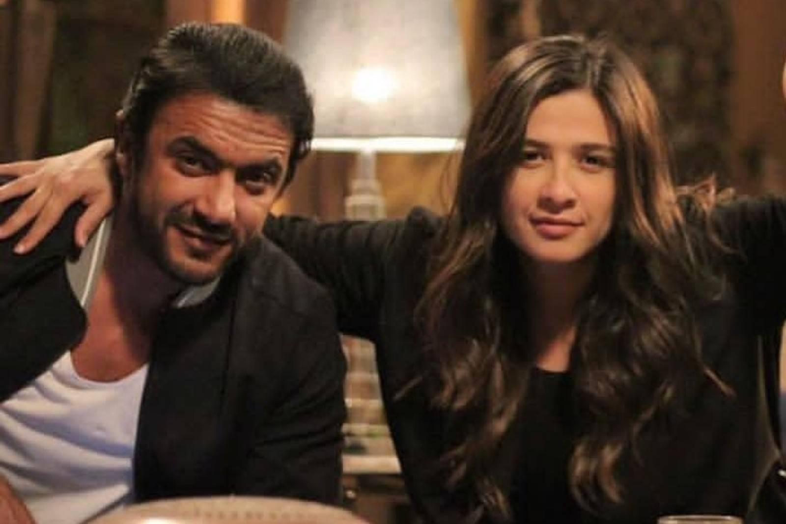 ياسمين عبد العزيز واحمد العوضى 