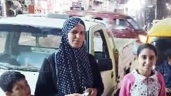 نور ووالدتها