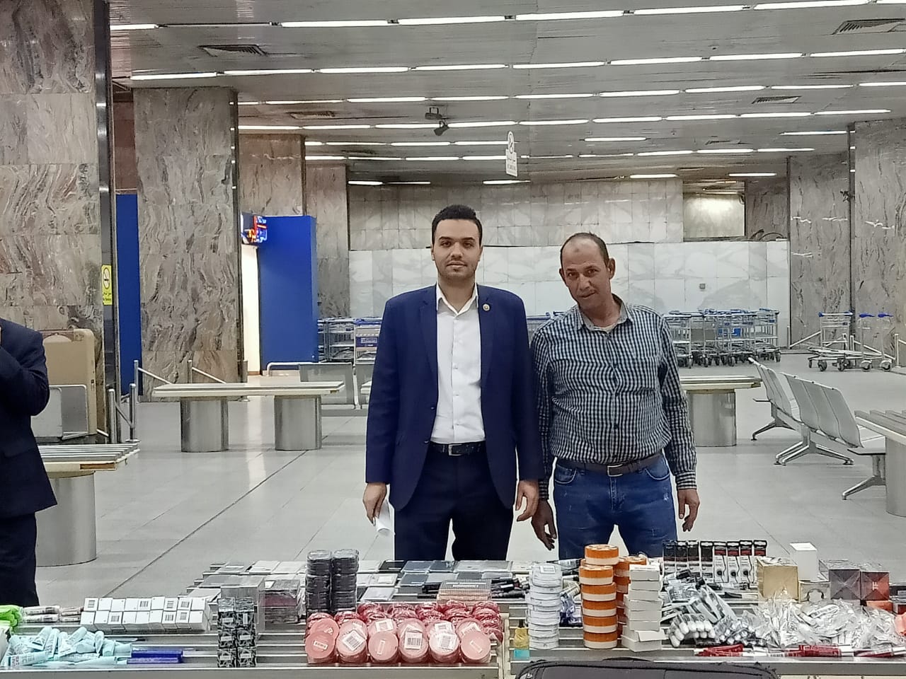 ضبط كمية من مستحضرات التجميل