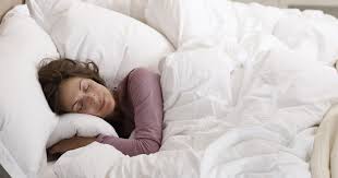 7 اضرار لارتداء بيجامة النوم أكثر من يوم