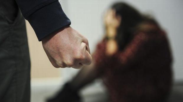 طرق تمكن المرأة التعامل مع الزوج العنيف