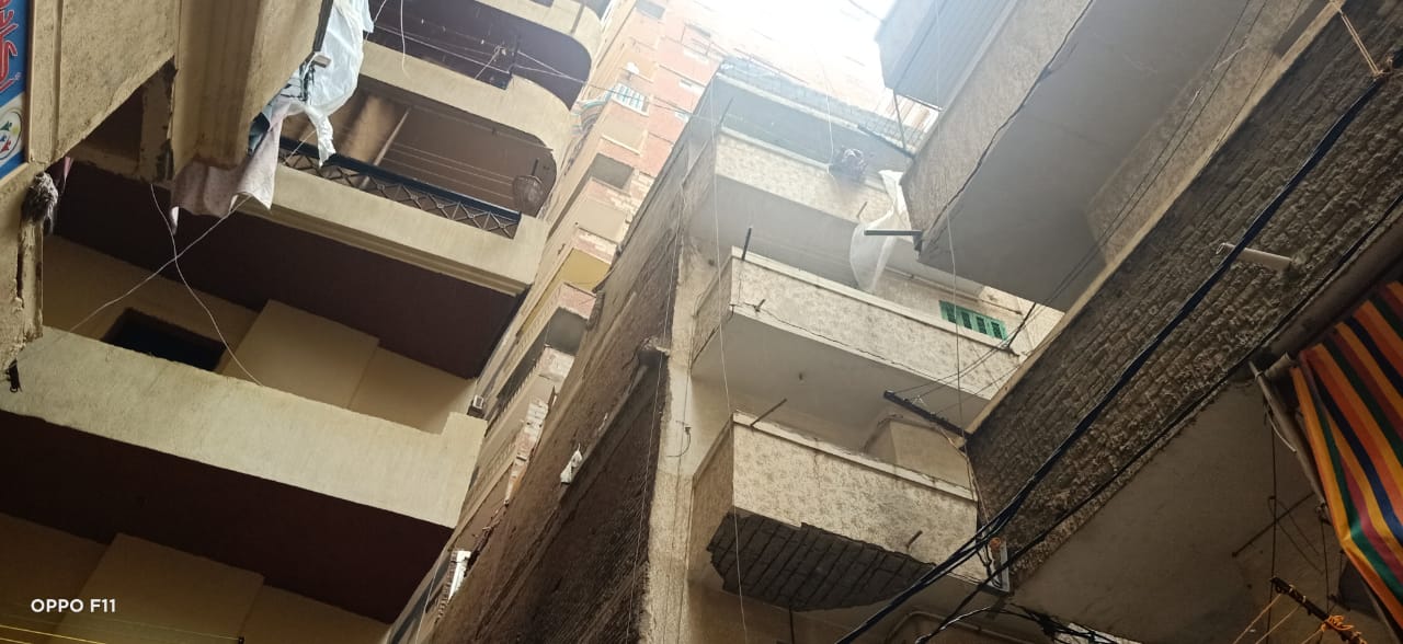 انهيار سور عقار